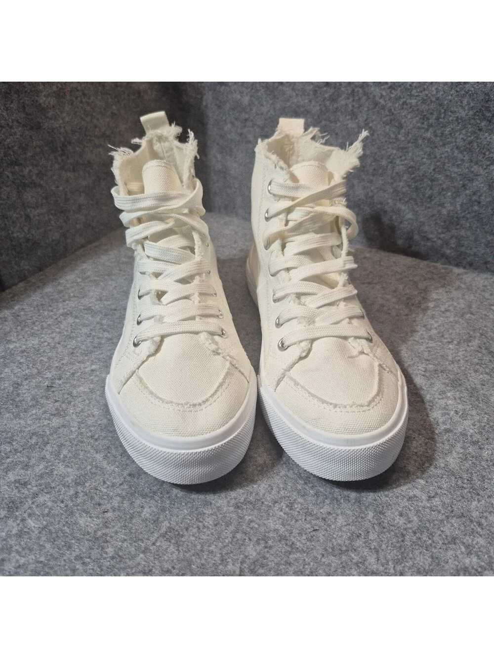 Obtaom Women's Canvas Lace Up High Top Sneaker Size 8 White